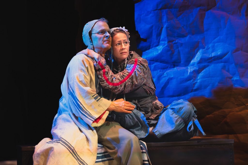 Kuvassa Paavo Kerosuo ja Anu Hostikka – kuvaaja Tero Vihavainen